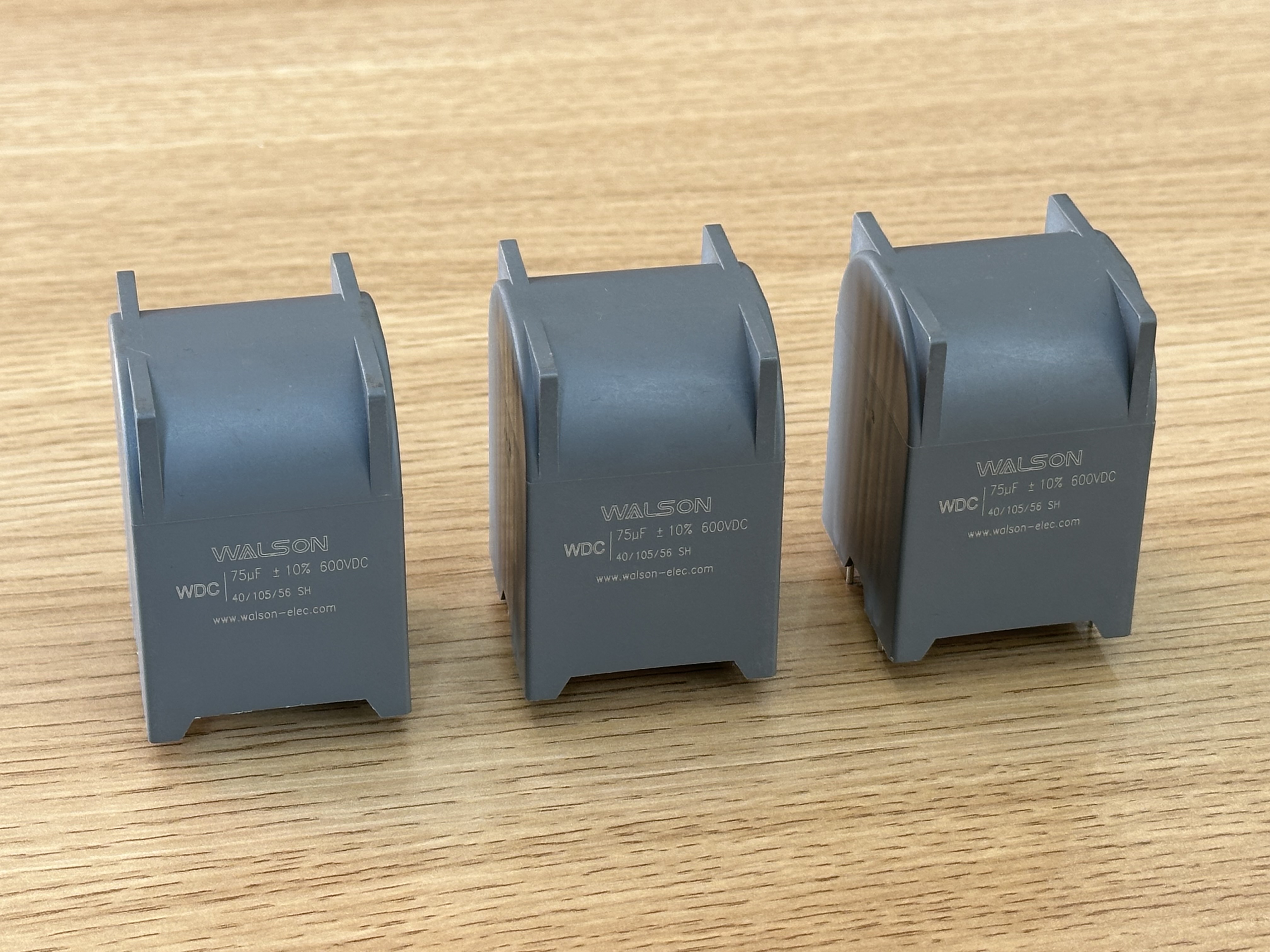 Fortolkning af ESR/ESL-parametre for filmkondensatorer og deres vigtige indvirkning på udstyrsdrift